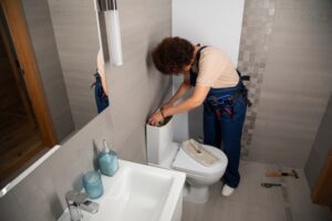 Сколько стоит замена сантехники в ванной и туалете в хрущевке под ключ