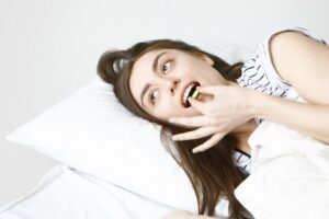Как избавиться от привычки скрежетать зубами днём не во сне
